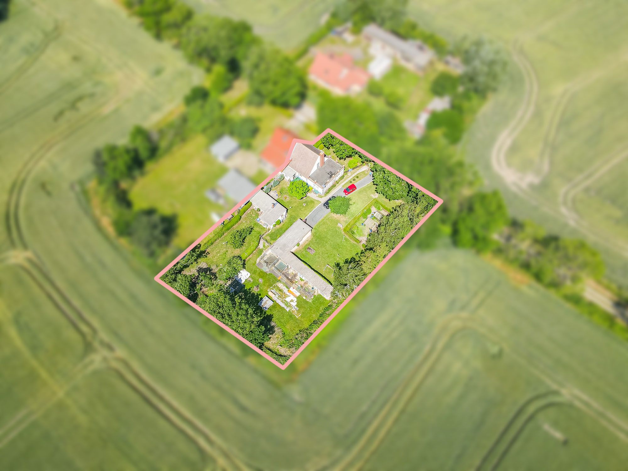 Doppelhaushälfte mit Potential in ruhiger Feldrandlage