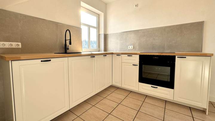 Kapitalanleger! Schönes Objekt mit zwei gut vermieteten Einheiten