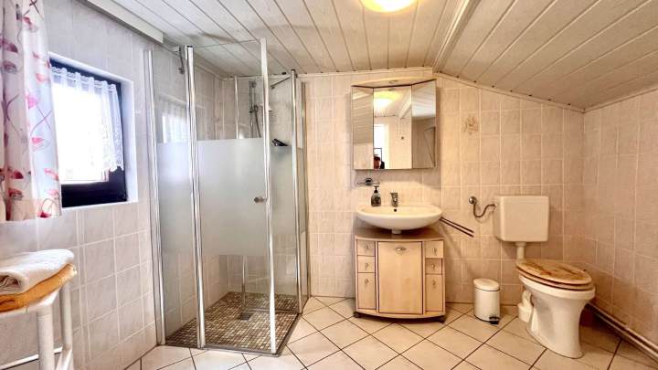 ETW mit FeWo, Garage und Garten auf der Insel Rügen