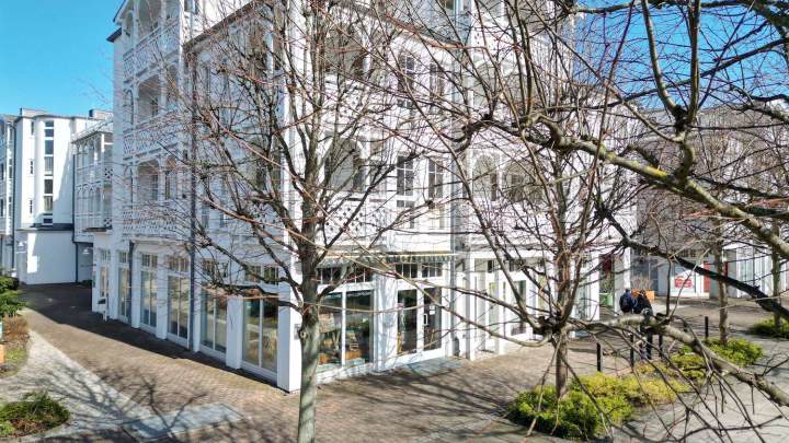 Seepark Sellin: Großzügige Ferienwohnung + Apartment im attraktiven Paket