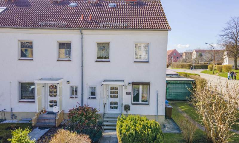 Reihenendhaus mit Carport in Sassnitz