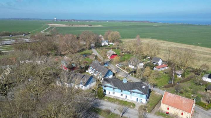 Charmante Ferienwohnung mit Terrasse in ruhiger Lage nahe Kap Arkona