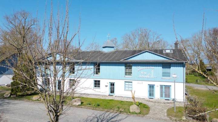 Charmante Ferienwohnung mit Terrasse in ruhiger Lage nahe Kap Arkona