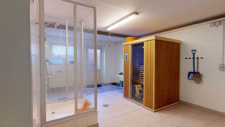 Vielseitiges Einfamilienhaus mit Einliegerwohnung und Büroeinheit in Sassnitz auf Rügen