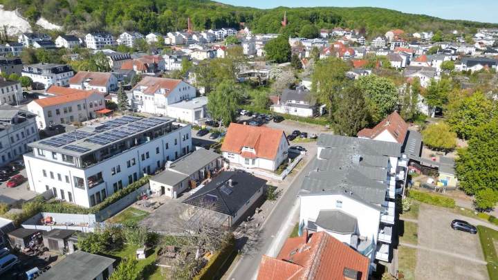 Vielseitiges Einfamilienhaus mit Einliegerwohnung und Büroeinheit in Sassnitz auf Rügen