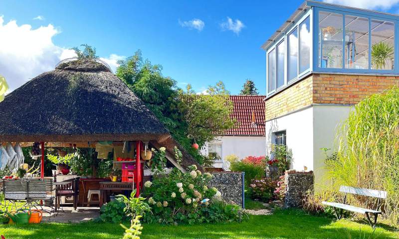 Ehemaliges Bauernhaus mit drei Fewo in Wiek auf Rügen