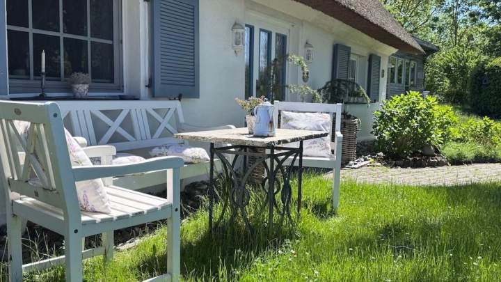 Reetgedecktes Landidyll mit Hobbyraum & Premiumausstattung – Freetz auf Rügen