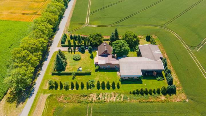 Schönes Landhaus mit großzügigem Nebengelass