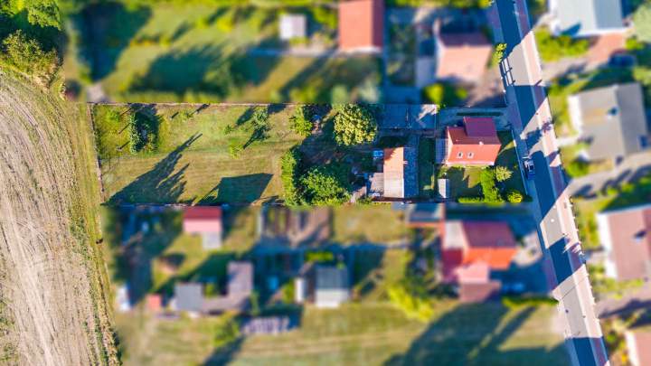 Schönes Einfamilienhaus mit großem Grundstück und Nebengelass bei Malchin