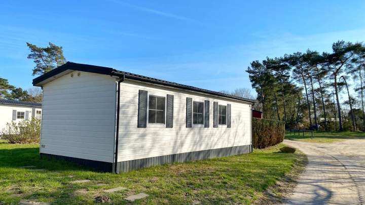 Voll ausgestattetes Chalet am Wasser
