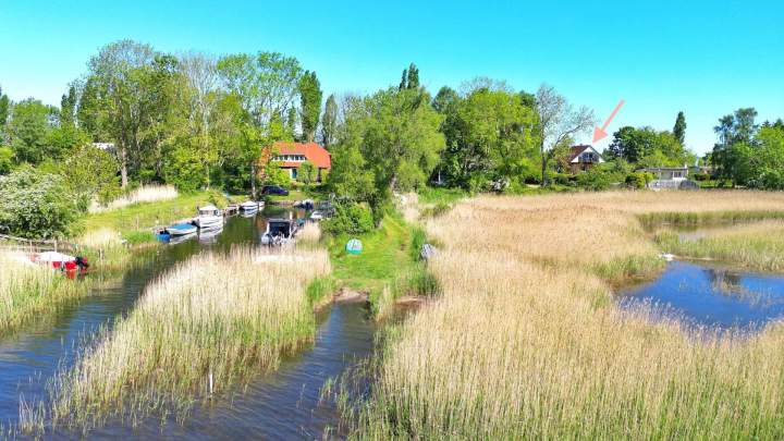 Ihr Rückzugsort am Wasser – Idyllisches Ferienhaus mit Blick auf den Großen Jasmunder Bodden