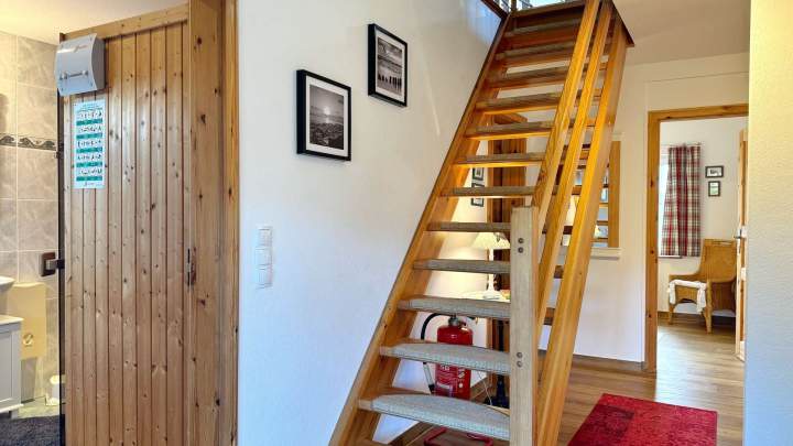 Charmantes Reetdachhaus in naturnaher Lage nahe dem Großen Jasmunder Bodden