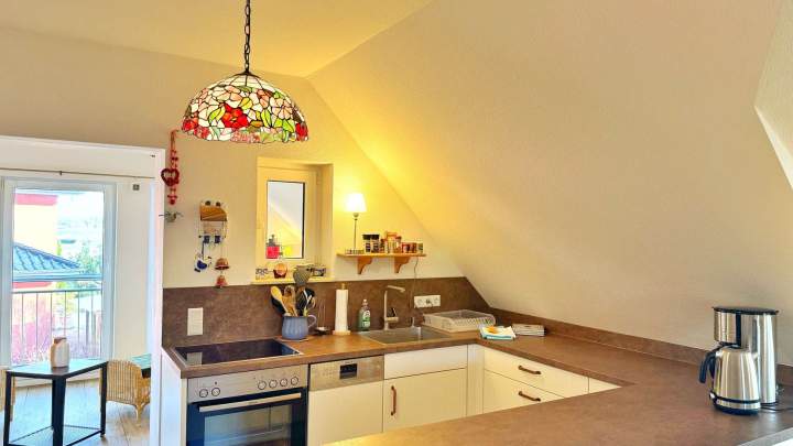 Charmantes Reetdachhaus in naturnaher Lage nahe dem Großen Jasmunder Bodden