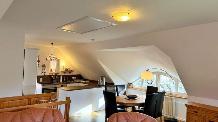 Charmantes Reetdachhaus in naturnaher Lage nahe dem Großen Jasmunder Bodden