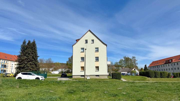 Für Kapitalanleger - vermietete Dachgeschosswohnung in Sassnitz