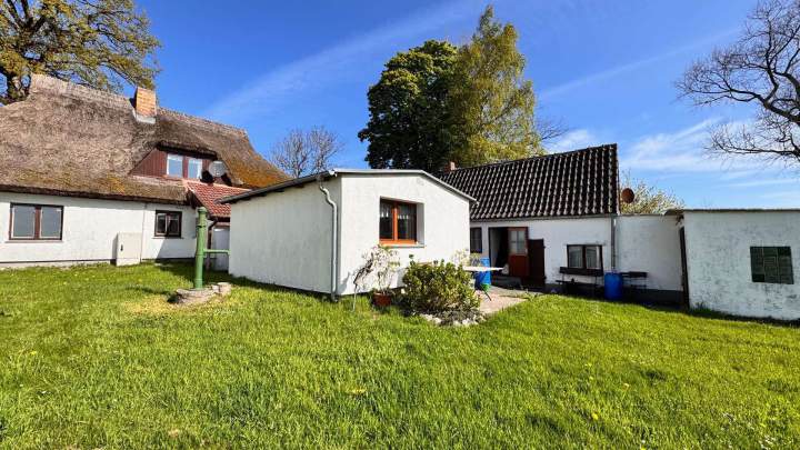 Fischerhaus mit Geschichte auf Hiddensee - Großes Grundstück