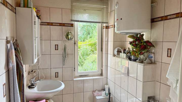 Ihr Rückzugsort am Wasser – Idyllisches Ferienhaus mit Blick auf den Großen Jasmunder Bodden