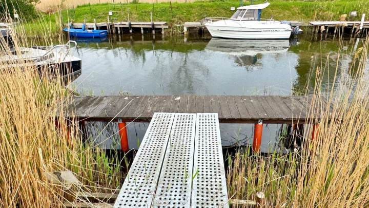 Ihr Rückzugsort am Wasser – Idyllisches Ferienhaus mit Blick auf den Großen Jasmunder Bodden