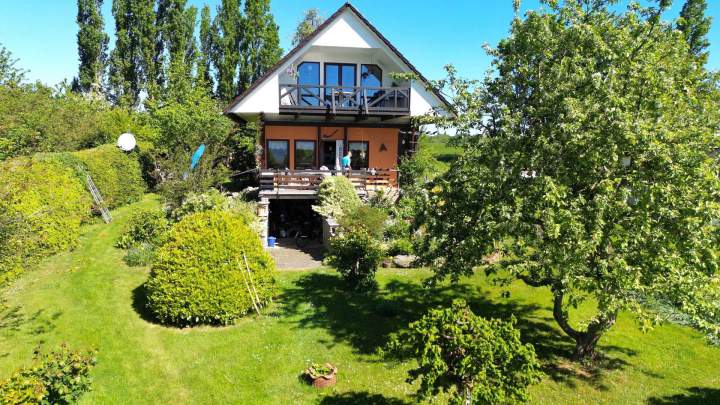 Ihr Rückzugsort am Wasser – Idyllisches Ferienhaus mit Blick auf den Großen Jasmunder Bodden