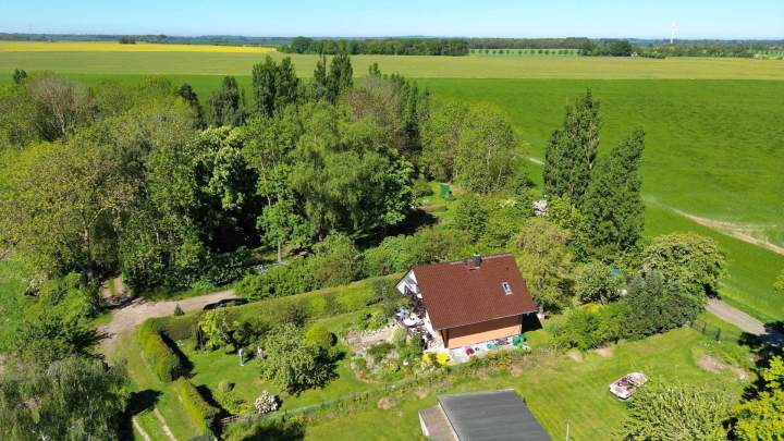 Ihr Rückzugsort am Wasser – Idyllisches Ferienhaus mit Blick auf den Großen Jasmunder Bodden