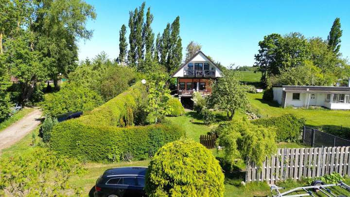 Ihr Rückzugsort am Wasser – Idyllisches Ferienhaus mit Blick auf den Großen Jasmunder Bodden