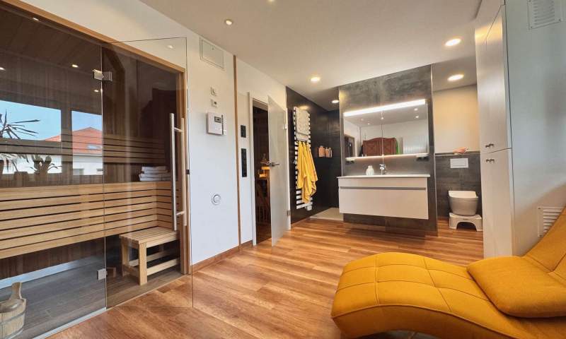 Modernes Haus mit Wintergarten, Sauna, Kamin und Doppelcarport in Stralsund