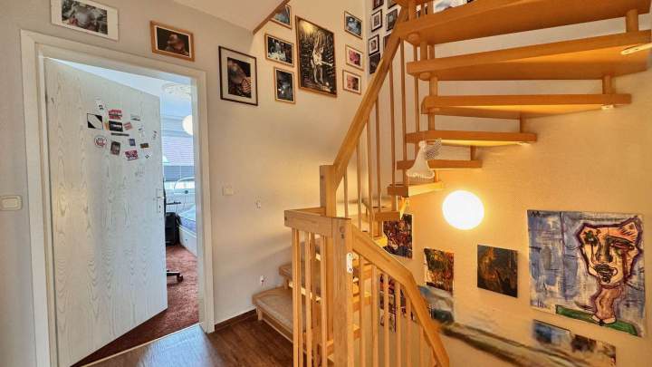 Modernes Reihenmittelhaus mit Wintergarten, Sauna, Kamin und Doppelcarport in Stralsund