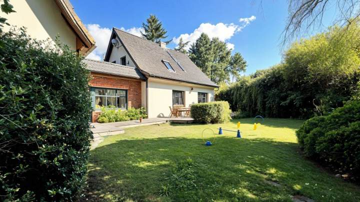 Haus mit 2 Wohneinheiten am Wasser – Wohnen, wo andere Urlaub machen