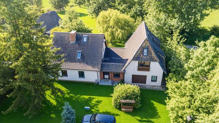 Haus mit 2 Wohneinheiten am Wasser – Wohnen, wo andere Urlaub machen