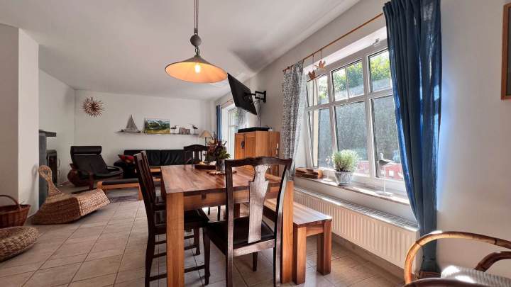 Haus mit 2 Wohneinheiten am Wasser – Wohnen, wo andere Urlaub machen