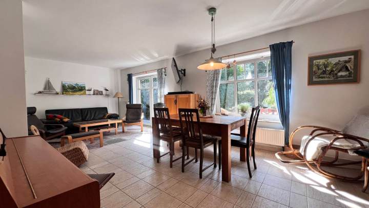 Haus mit 2 Wohneinheiten am Wasser – Wohnen, wo andere Urlaub machen