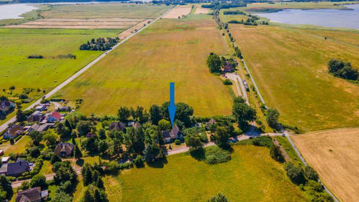 Haus mit 2 Wohneinheiten am Wasser – Wohnen, wo andere Urlaub machen