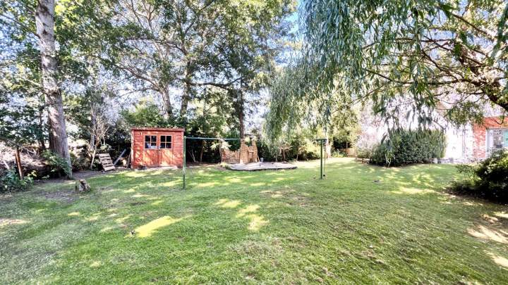 Haus mit 2 Wohneinheiten am Wasser – Wohnen, wo andere Urlaub machen