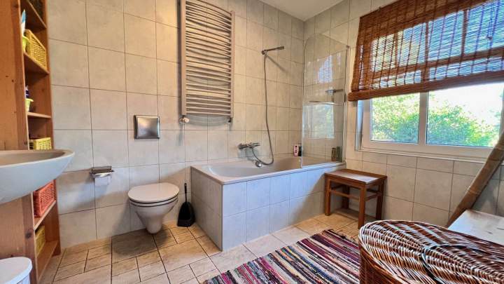 Haus mit 2 Wohneinheiten am Wasser – Wohnen, wo andere Urlaub machen