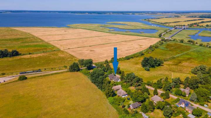 Haus mit 2 Wohneinheiten am Wasser – Wohnen, wo andere Urlaub machen