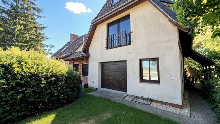 Haus mit 2 Wohneinheiten am Wasser – Wohnen, wo andere Urlaub machen