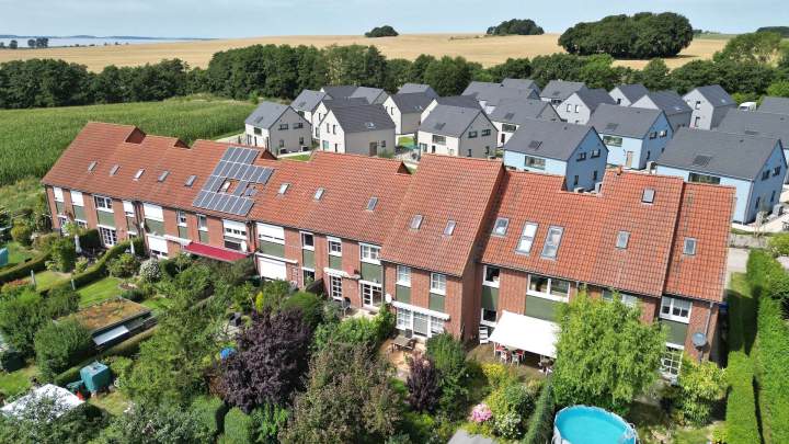 Reihenhaus mit Südterrasse und Einliegerbereich bei Sagard