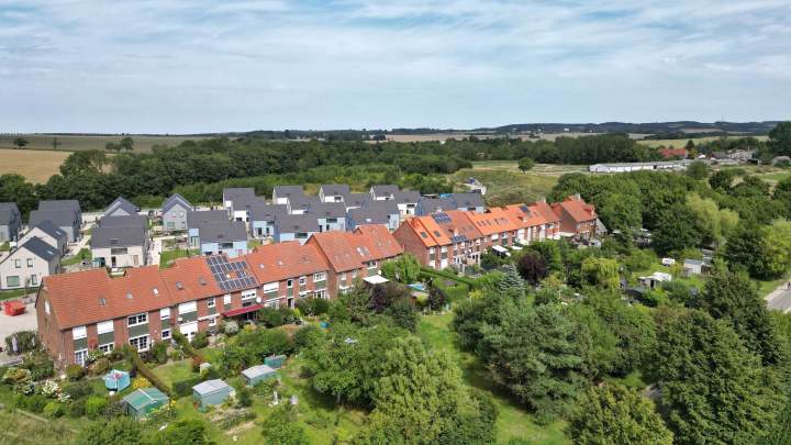 Reihenhaus mit Südterrasse und Einliegerbereich bei Sagard