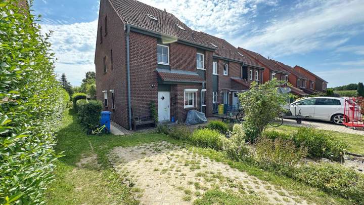 Reihenhaus mit Südterrasse und Einliegerbereich bei Sagard