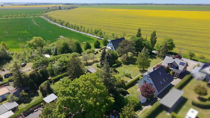 Eigenutzung oder Ferienvermietung - 2 Schwedenhäuser + Saunahaus zwischen Ostsee und Breeger Bodden