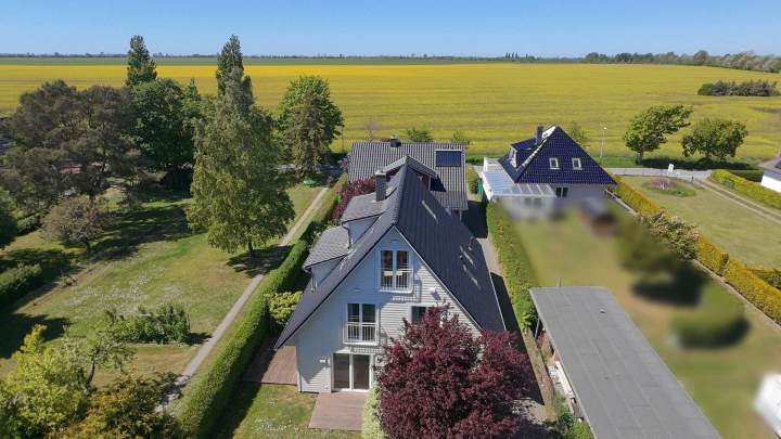 Eigenutzung oder Ferienvermietung - 2 Schwedenhäuser + Saunahaus zwischen Ostsee und Breeger Bodden