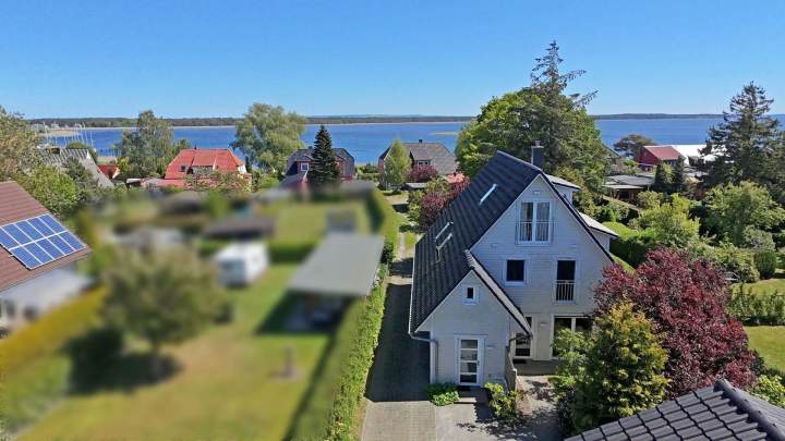 Eigenutzung oder Ferienvermietung - 2 Schwedenhäuser + Saunahaus zwischen Ostsee und Breeger Bodden