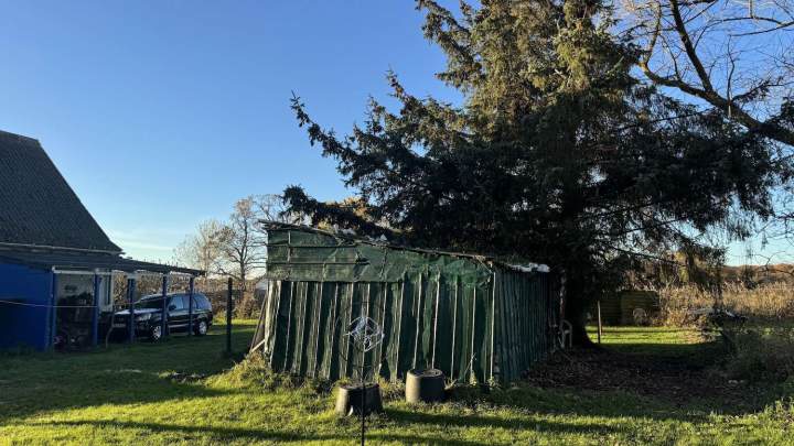 Charmantes Wohnhaus in Alleinlage – sanierungsbedürftig mit großem Grundstück