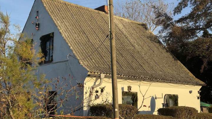 Charmantes Wohnhaus in Alleinlage – sanierungsbedürftig mit großem Grundstück