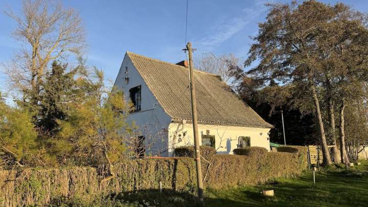 Charmantes Wohnhaus in Alleinlage – sanierungsbedürftig mit großem Grundstück