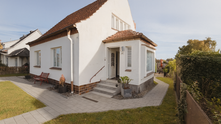 Einfamilienhaus mit Einliegerwohnung in Toplage