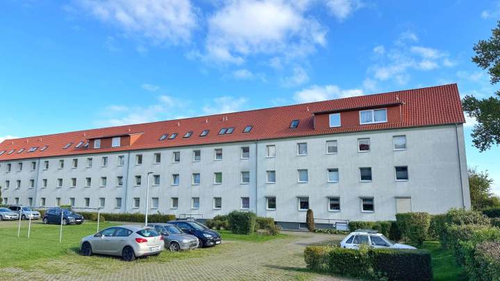 Gut geschnittene 3-Zimmer-Wohnung mit Balkon und Stellplatz in Sassnitz